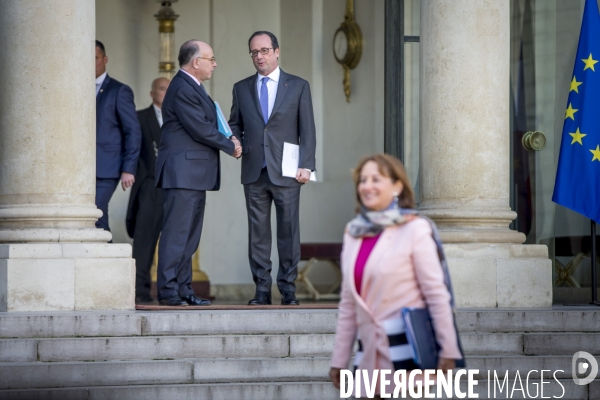 Premier conseil des ministres du gouvernement Cazeneuve