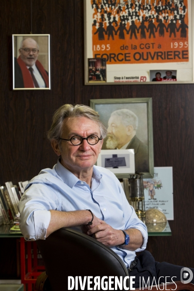 Jean-Claude MAILLY, secrétaire général de Force Ouvrière, dans son bureau au siège de F.O