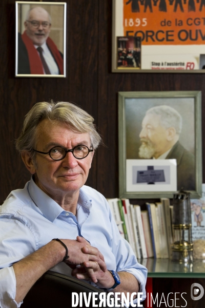 Jean-Claude MAILLY, secrétaire général de Force Ouvrière, dans son bureau au siège de F.O