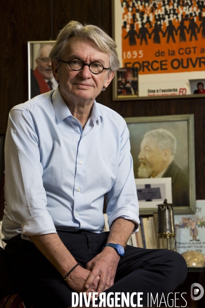 Jean-Claude MAILLY, secrétaire général de Force Ouvrière, dans son bureau au siège de F.O