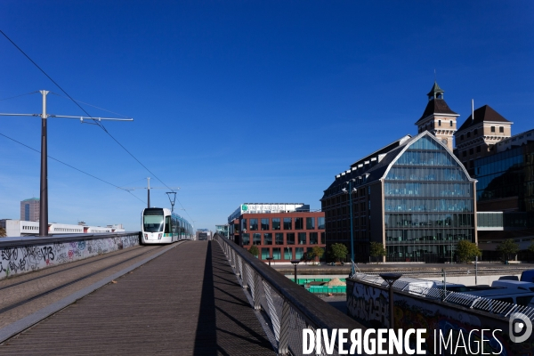 Pantin : Les berges du Canal de l Ourcq