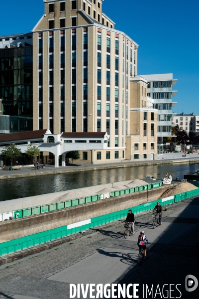 Pantin : Les berges du Canal de l Ourcq