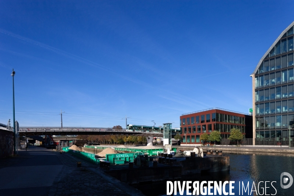 Pantin : Les berges du Canal de l Ourcq