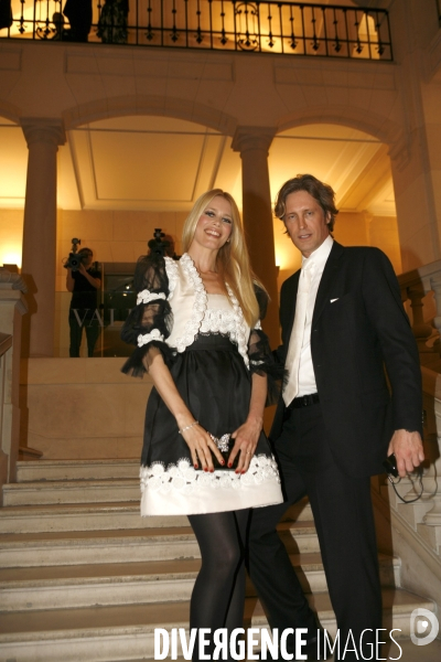 Inauguration de l exposition rétrospective du couturier Valentino au musée des Arts Décoratifs