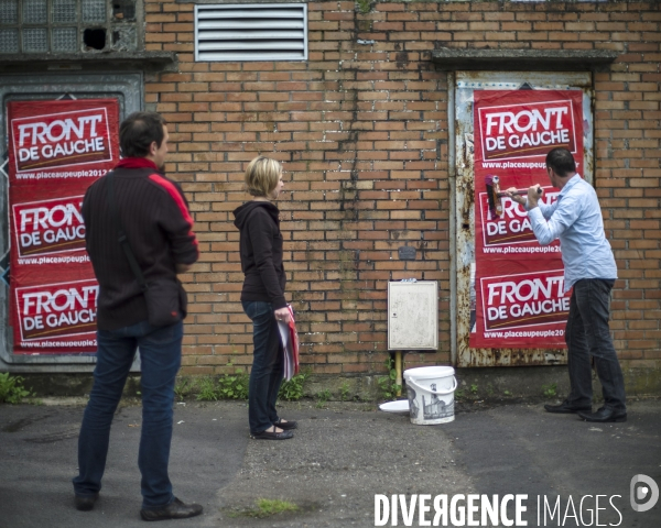 Campagne legislative de Jean-Luc Melenchon - collage d affiches