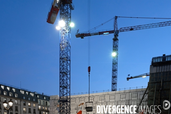 Illustration Decembre 2016.En soiree, chantier eclaire de la Samaritaine