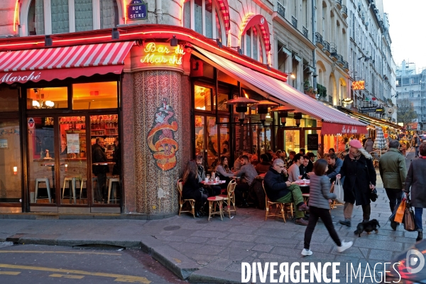 Illustration Decembre2016.La terrasse du bar du marche, au coin de la rue de Seine et de la rue de Buci.