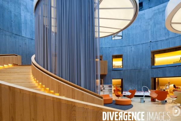 Le Havre : La bibliothèque Oscar Niemeyer