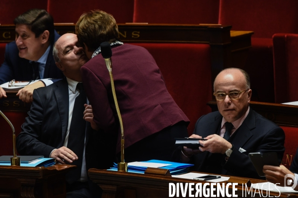 Bernard Cazeneuve à l Assemblée nationale. Questions d actualité