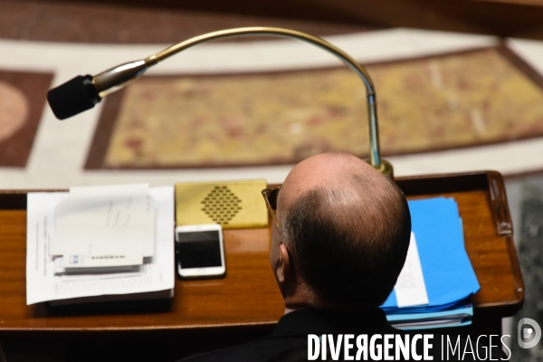 Bernard Cazeneuve à l Assemblée nationale. Questions d actualité