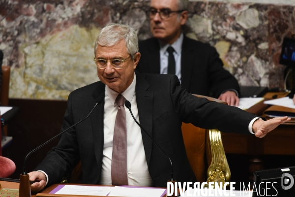 Bernard Cazeneuve à l Assemblée nationale. Questions d actualité