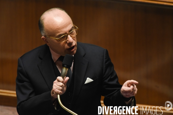 Bernard Cazeneuve à l Assemblée nationale. Questions d actualité