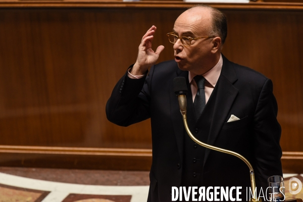 Bernard Cazeneuve à l Assemblée nationale. Questions d actualité