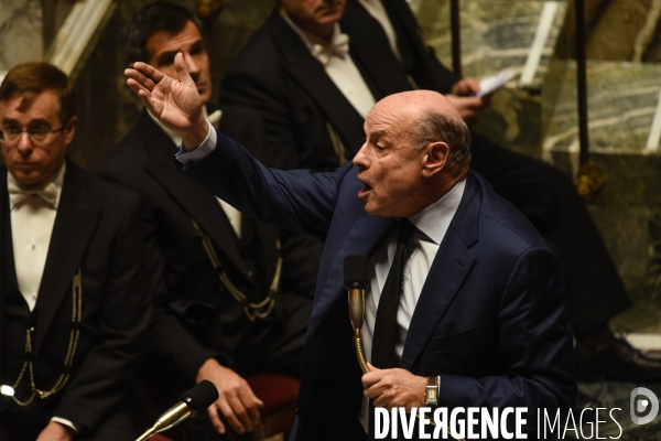 Bernard Cazeneuve à l Assemblée nationale. Questions d actualité