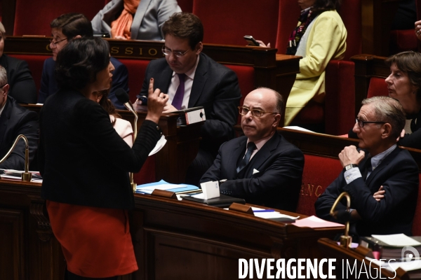 Bernard Cazeneuve à l Assemblée nationale. Questions d actualité