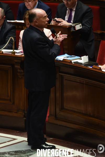 Bernard Cazeneuve à l Assemblée nationale. Questions d actualité