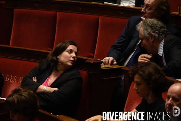 Bernard Cazeneuve à l Assemblée nationale. Questions d actualité