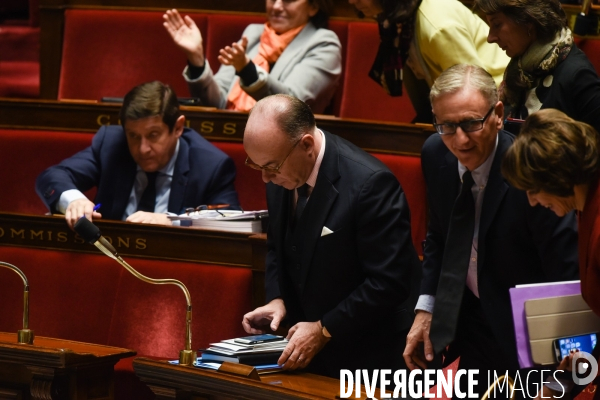 Bernard Cazeneuve à l Assemblée nationale. Questions d actualité