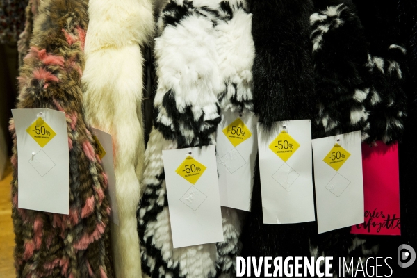 Ouverture des soldes d hiver sur les grands boulevards à Paris