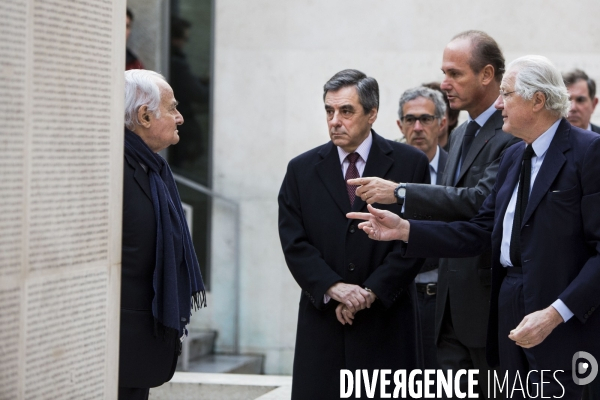François FILLON visite le Mémorial de la Shoah à Paris