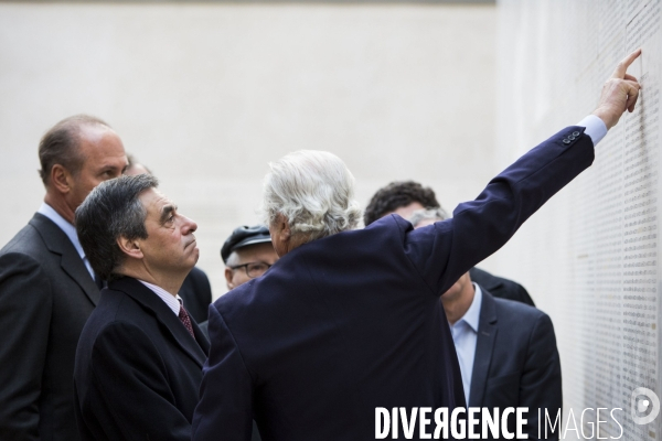 François FILLON visite le Mémorial de la Shoah à Paris