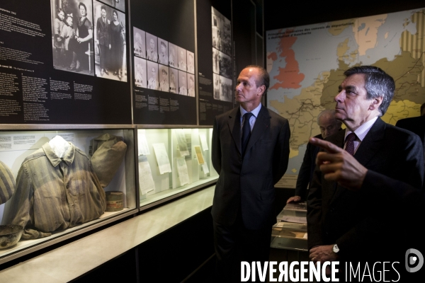 François FILLON visite le Mémorial de la Shoah à Paris