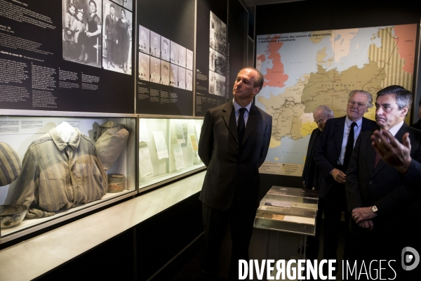 François FILLON visite le Mémorial de la Shoah à Paris