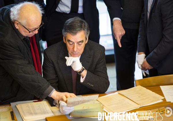 François FILLON visite le Mémorial de la Shoah à Paris