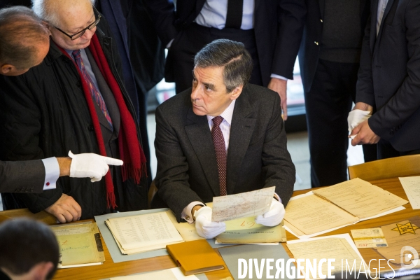 François FILLON visite le Mémorial de la Shoah à Paris
