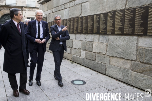 François FILLON visite le Mémorial de la Shoah à Paris