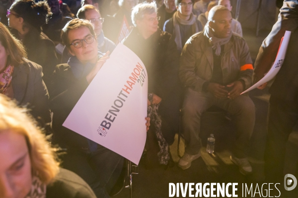 Benoit Hamon en meeting au gymnase Japy à Paris