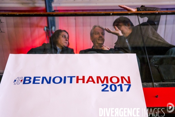 Benoit Hamon en meeting au gymnase Japy à Paris