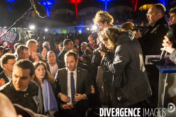 Benoit Hamon en meeting au gymnase Japy à Paris