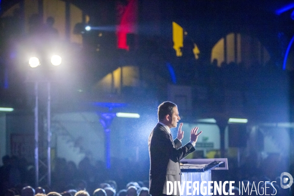 Benoit Hamon en meeting au gymnase Japy à Paris