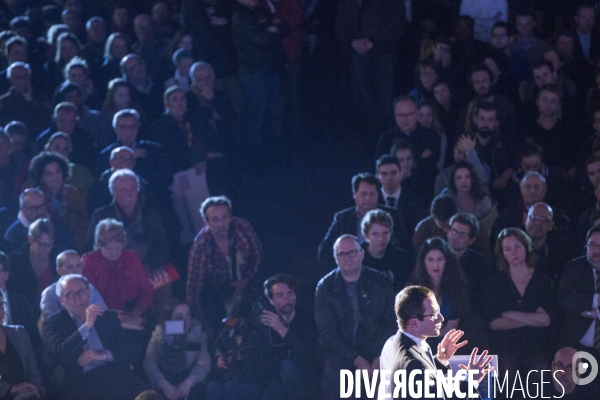 Benoit Hamon en meeting au gymnase Japy à Paris