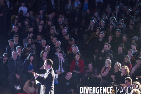 Benoit Hamon en meeting au gymnase Japy à Paris