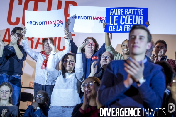 Benoit Hamon en meeting au gymnase Japy à Paris