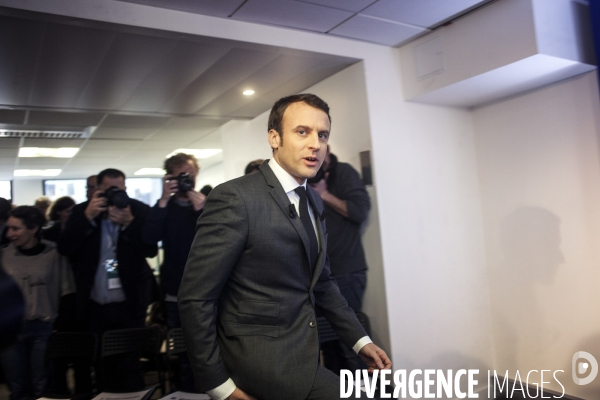 Conférence de Presse de Emmanuel Macron dans ses locaux de campagne Conférence de Presse de Emmanuel Macron dans ses locaux de campagne