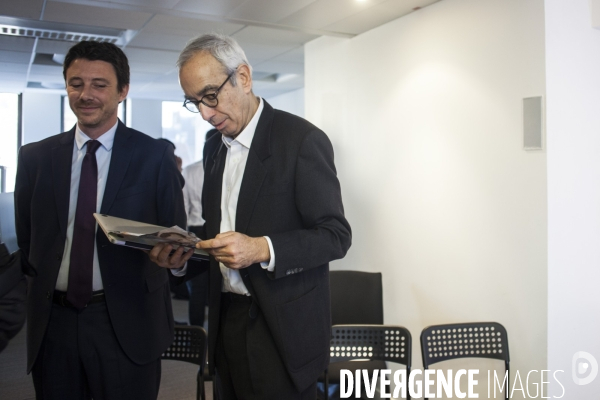 Conférence de Presse de Emmanuel Macron dans ses locaux de campagne Conférence de Presse de Emmanuel Macron dans ses locaux de campagne