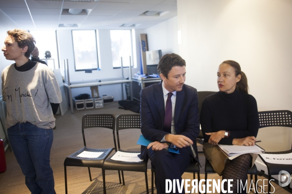 Conférence de Presse de Emmanuel Macron dans ses locaux de campagne Conférence de Presse de Emmanuel Macron dans ses locaux de campagne