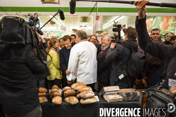 Emmanuel MACRON dans le METRO