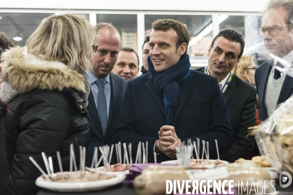 Emmanuel MACRON dans le METRO