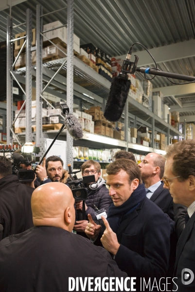 Emmanuel MACRON dans le METRO