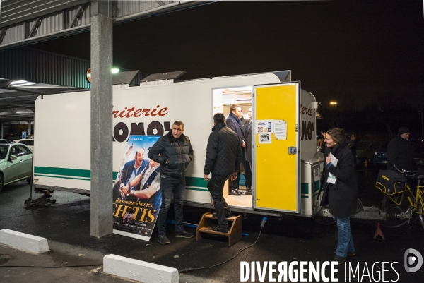 Emmanuel MACRON dans le METRO