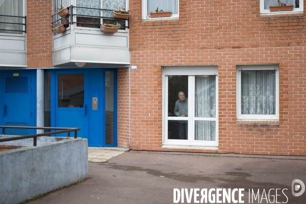 Emmanuel MACRON à l école maternelle