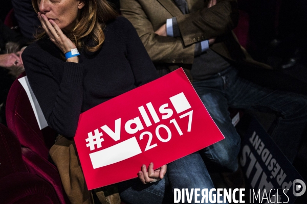 Meeting de M. Valls au Trianon.