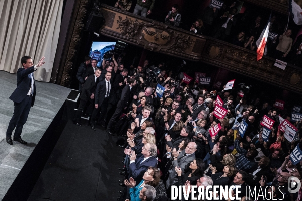 Meeting de M. Valls au Trianon.