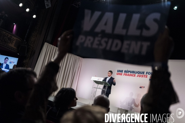 Meeting de M. Valls au Trianon.