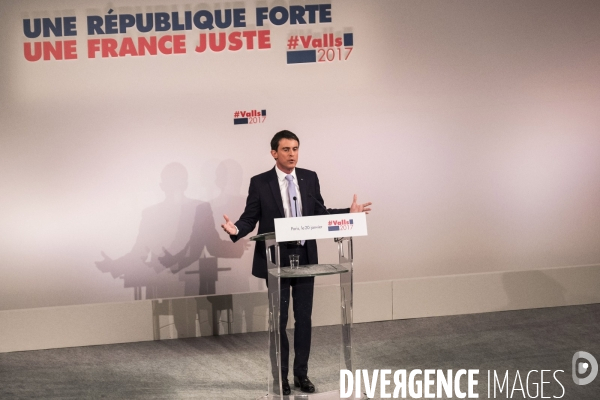 Meeting de M. Valls au Trianon.