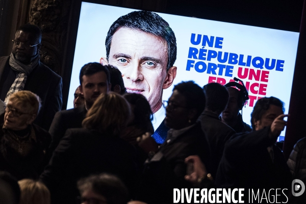 Meeting de M. Valls au Trianon.